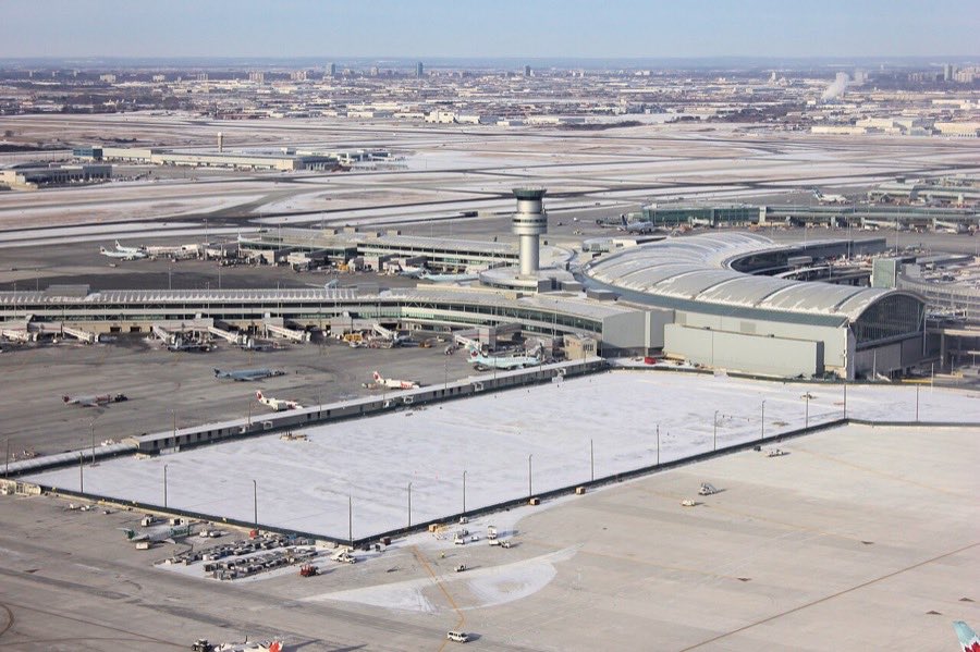 Toronto Pearson International Airport — GTA bus rental for YYZ group airport transfers